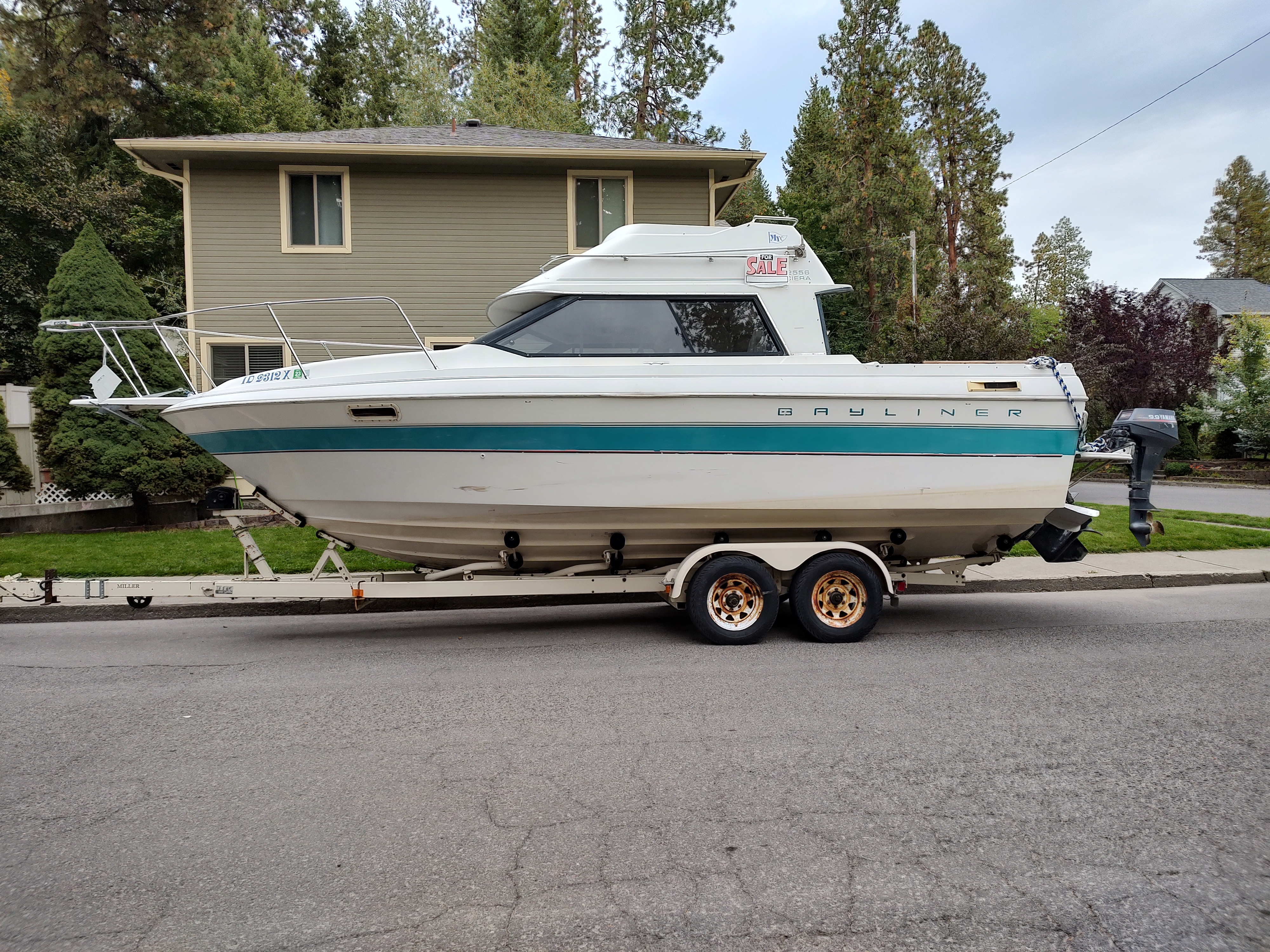 Room For Kids '93, 25' Room For Kids '93, 25' Bayliner Cabin Cruiser Great family boat and easy to maneuver. Sleeps 4, Mercruiser motor. Currently moored at Blackwell across from Cedars. Needs some TLC. $15,000 208-661-3001